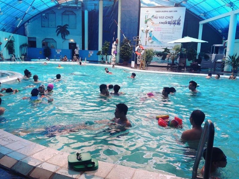 Khu vui chơi trẻ em an toàn và sinh động trong khuôn viên chung cư Việt Đức Complex
